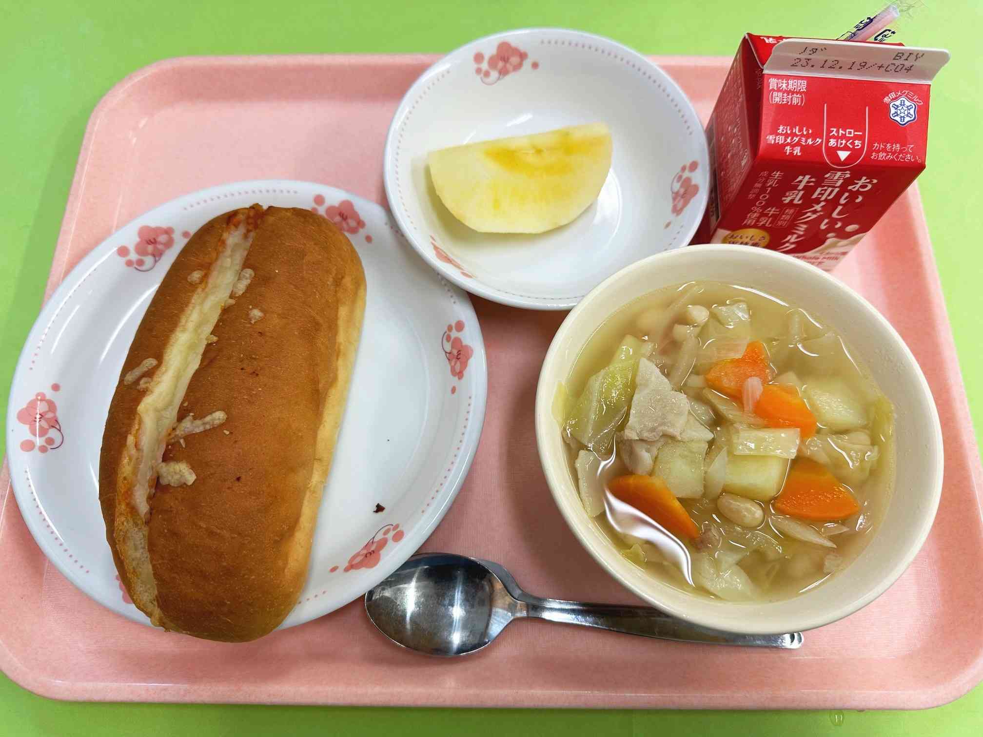 1208 ビーンズチーズドッグ.jpg